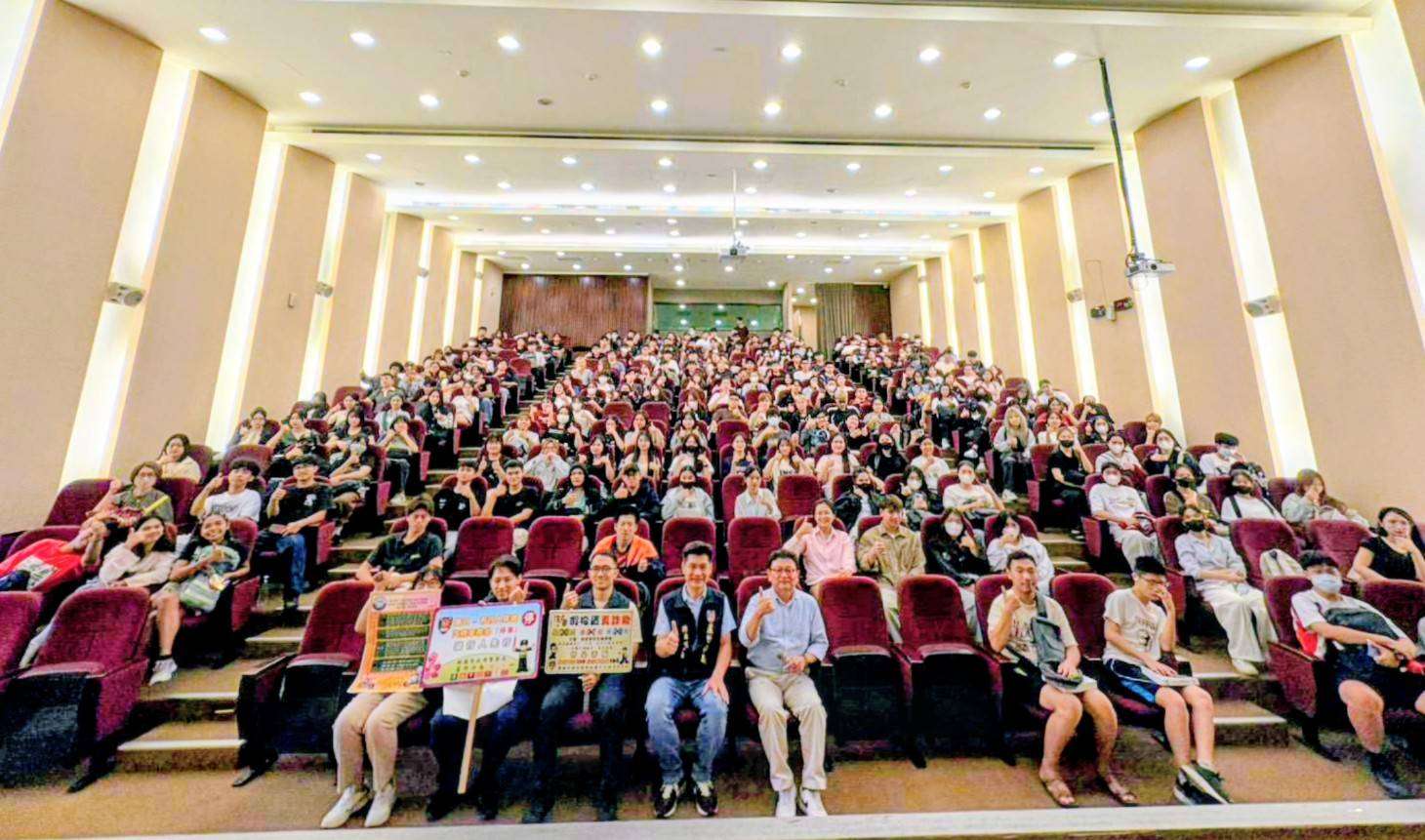 蘆竹警入校園宣導,多國語言助外籍生防詐反毒